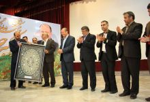 گزارش تصویری از اهداء جوایز  در همایش تجلیل از پرفسور علی اکبر جلالی چهره ماندگار شهرستان شاهرود 